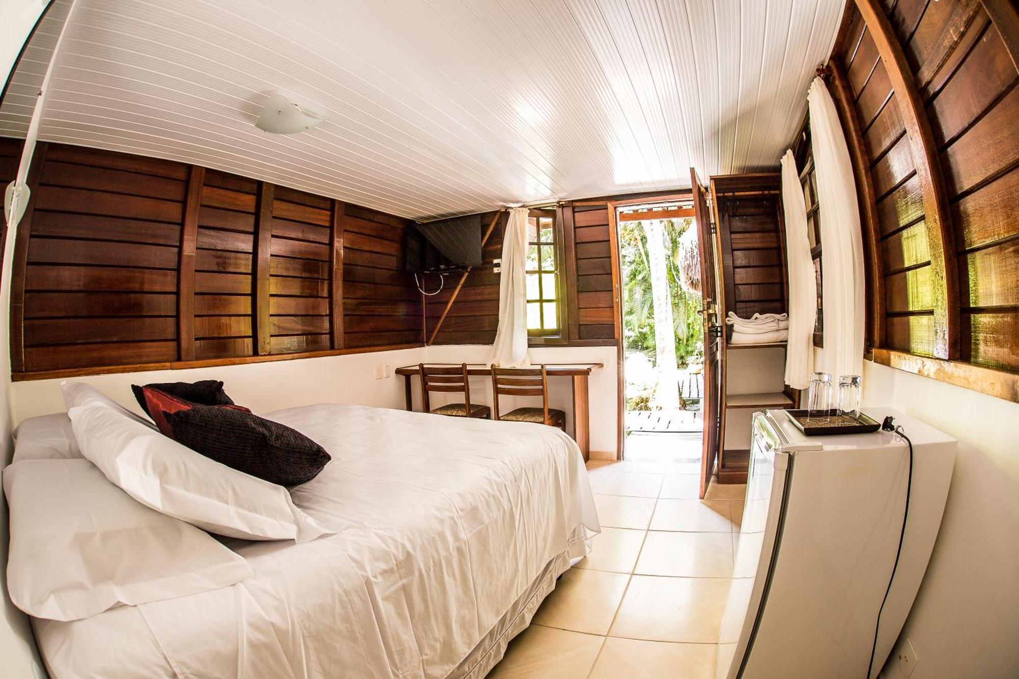 Malie Chales Ilha do Mel Room photo
